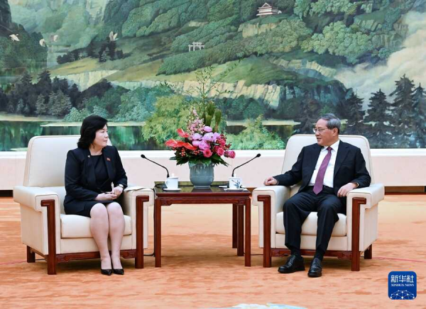 李强 会见朝鲜外相.jpg
